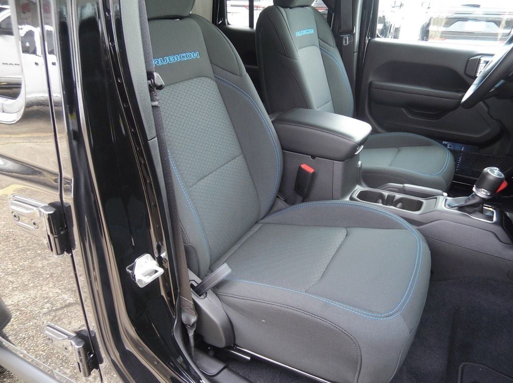 2023 Jeep Wrangler Base