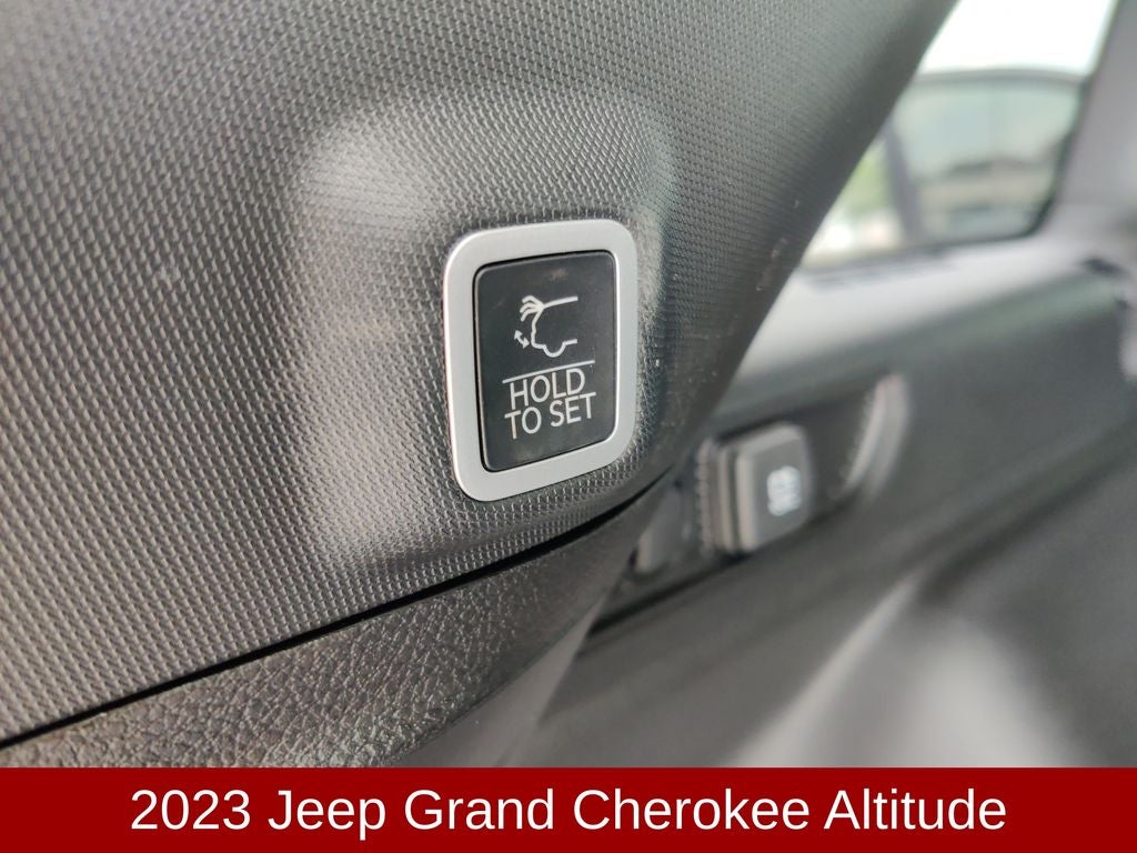 2023 Jeep Grand Cherokee Altitude