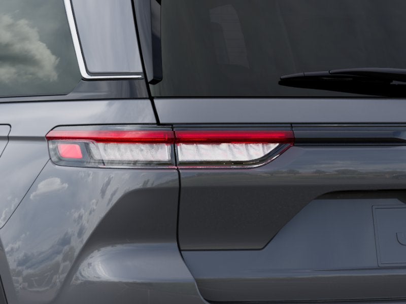 2027 Jeep Grand Cherokee Laredo