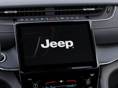 2027 Jeep Grand Cherokee Laredo