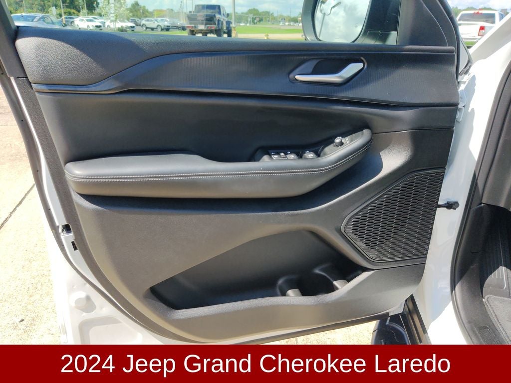 2024 Jeep Grand Cherokee Laredo