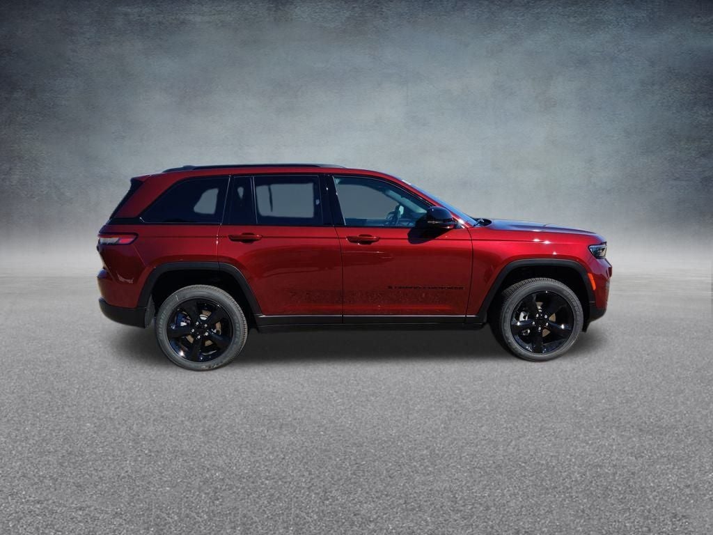 2025 Jeep Grand Cherokee Laredo