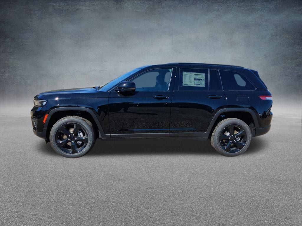 2025 Jeep Grand Cherokee Laredo