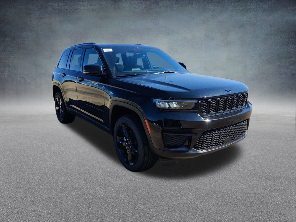 2025 Jeep Grand Cherokee Laredo