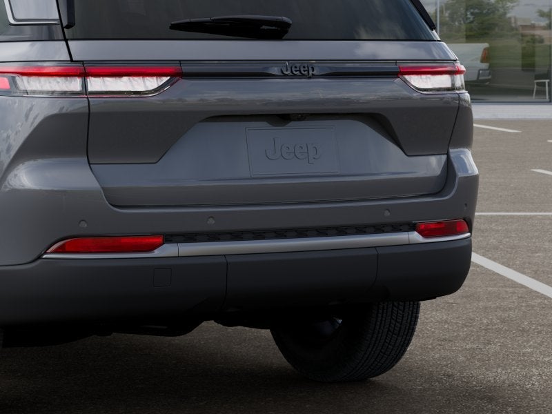 2027 Jeep Grand Cherokee Laredo Altitude