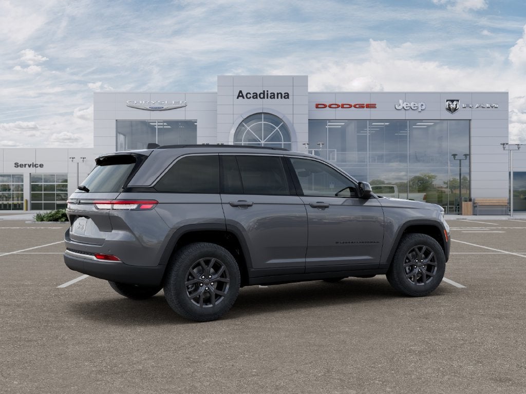 2027 Jeep Grand Cherokee Laredo Altitude