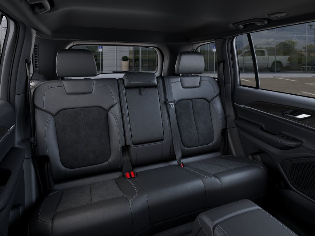 2027 Jeep Grand Cherokee Altitude