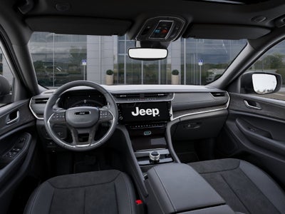 2027 Jeep Grand Cherokee Laredo Altitude