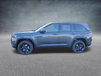 2025 Jeep Grand Cherokee Laredo