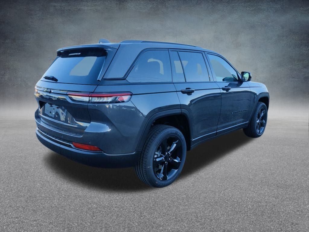 2025 Jeep Grand Cherokee Laredo