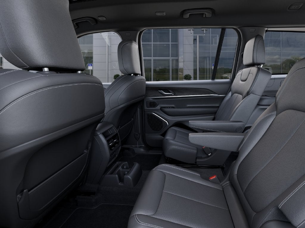2027 Jeep Grand Cherokee L Limited Reserve