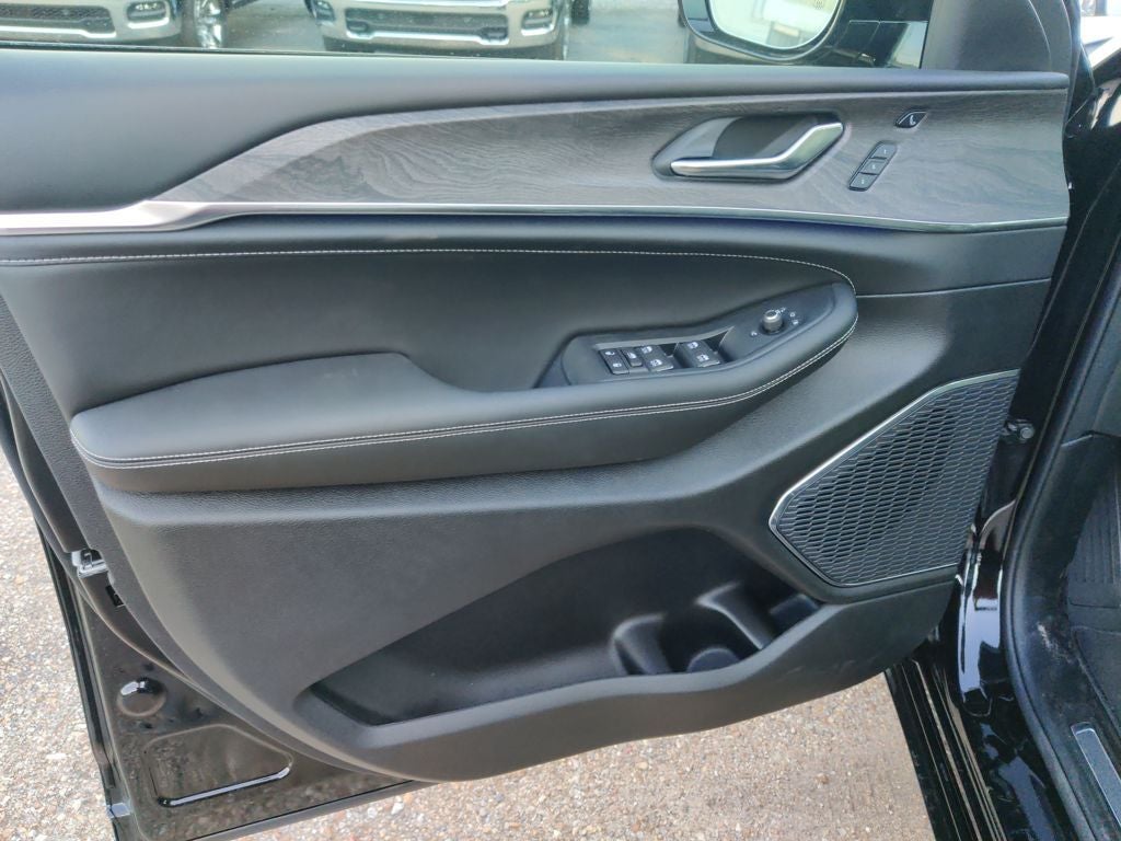 2025 Jeep Grand Cherokee L Overland