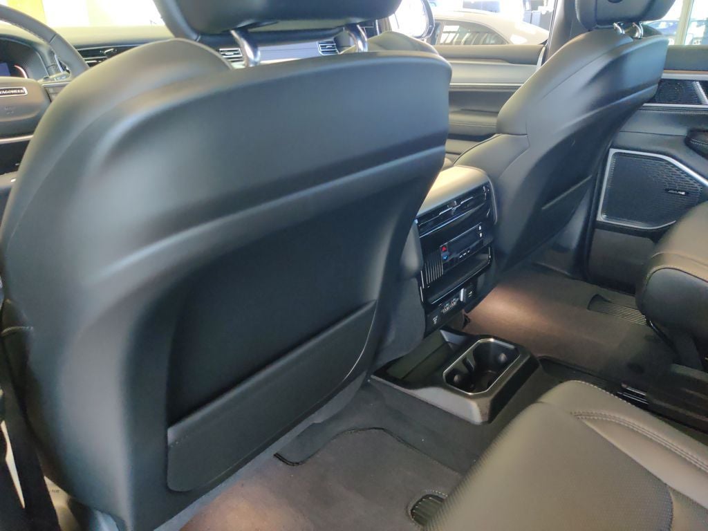 2026 Jeep Grand Wagoneer Base