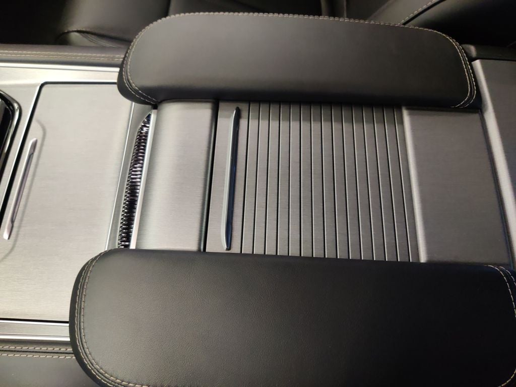 2026 Jeep Grand Wagoneer Base