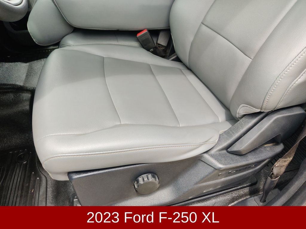 2023 Ford Super Duty F-250 Pickup XL
