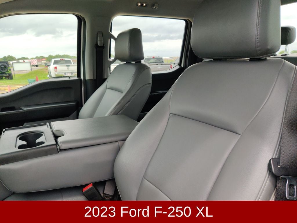 2023 Ford Super Duty F-250 Pickup XL
