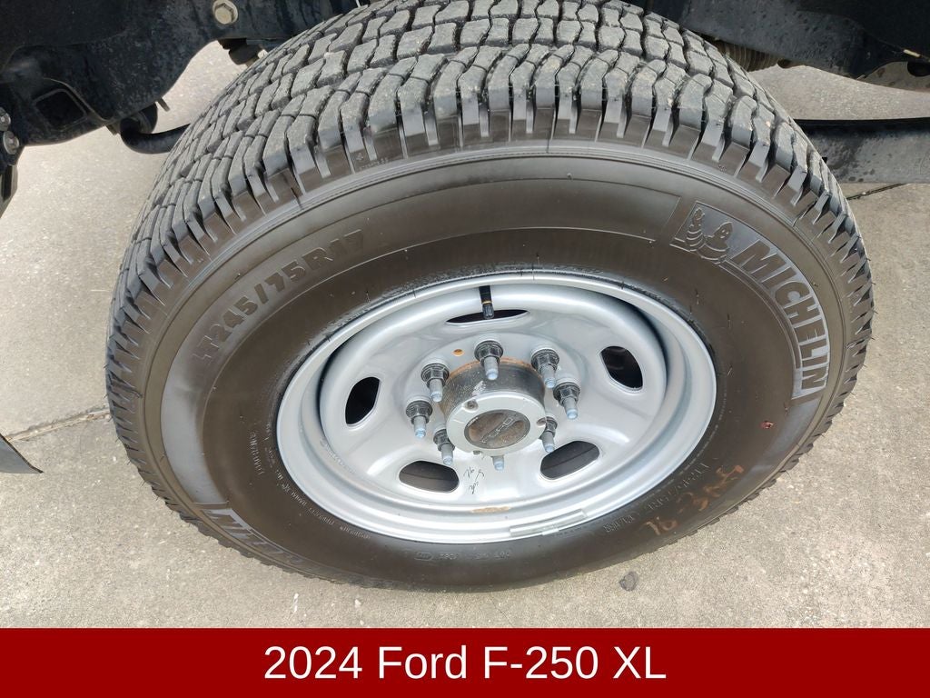 2024 Ford Super Duty F-250 Pickup XL
