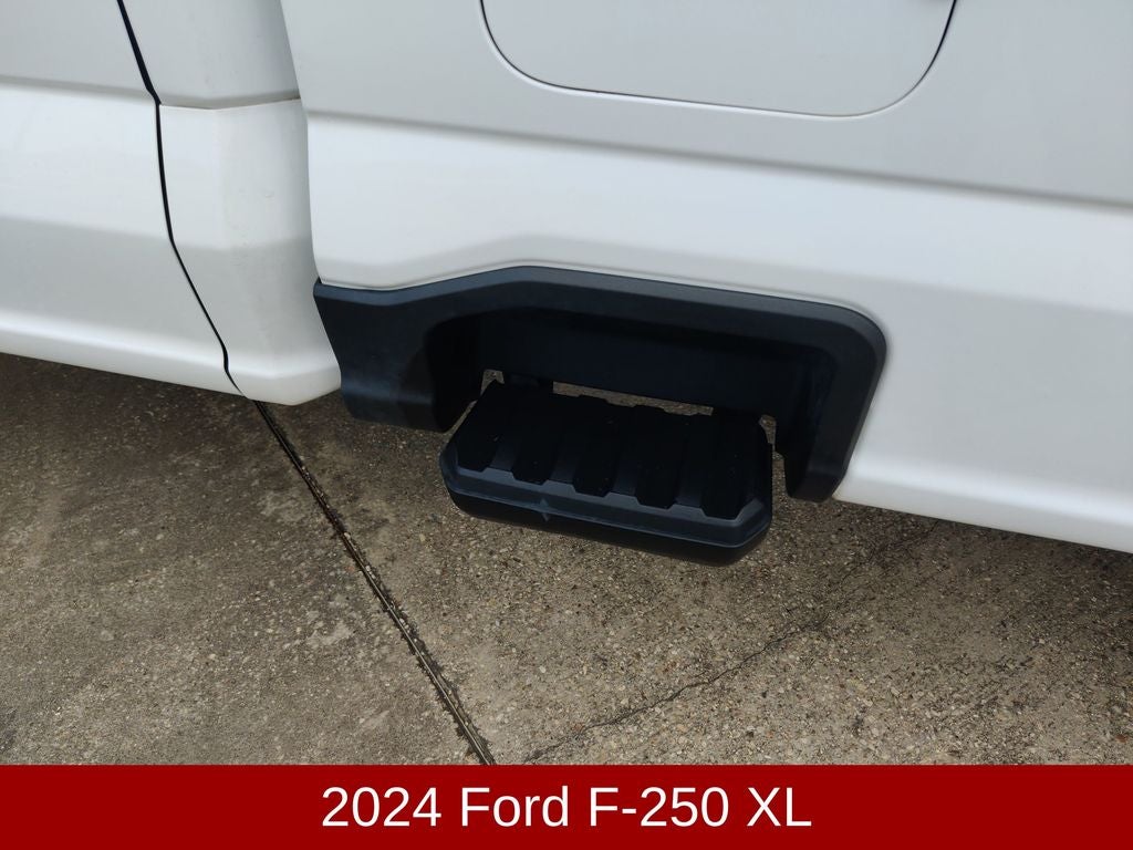 2024 Ford Super Duty F-250 Pickup XL