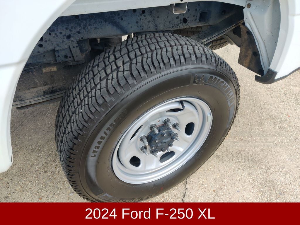2024 Ford Super Duty F-250 Pickup XL