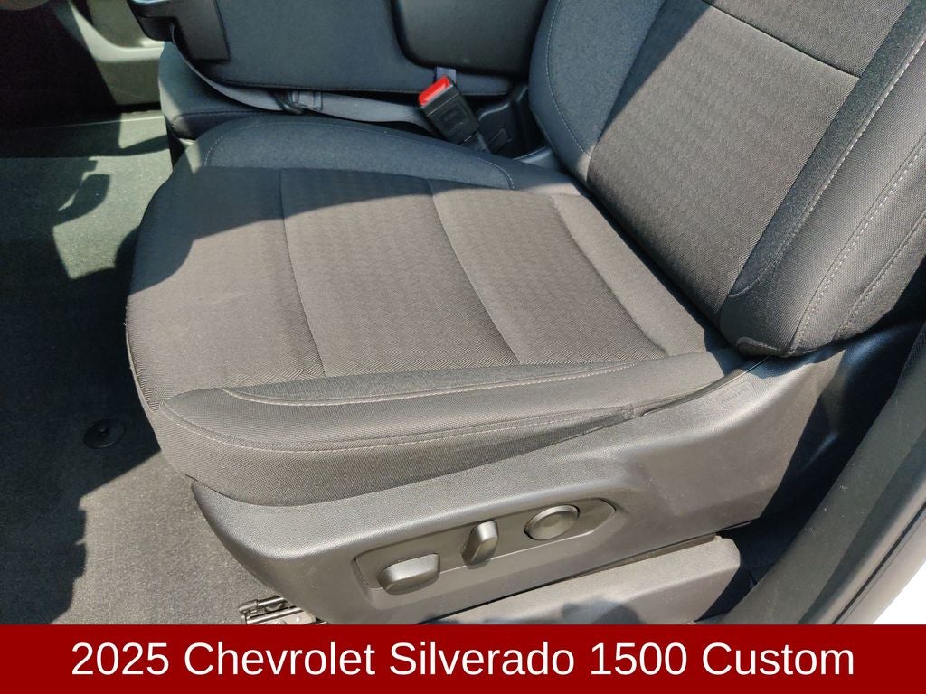 2025 Chevrolet Silverado 1500 Custom