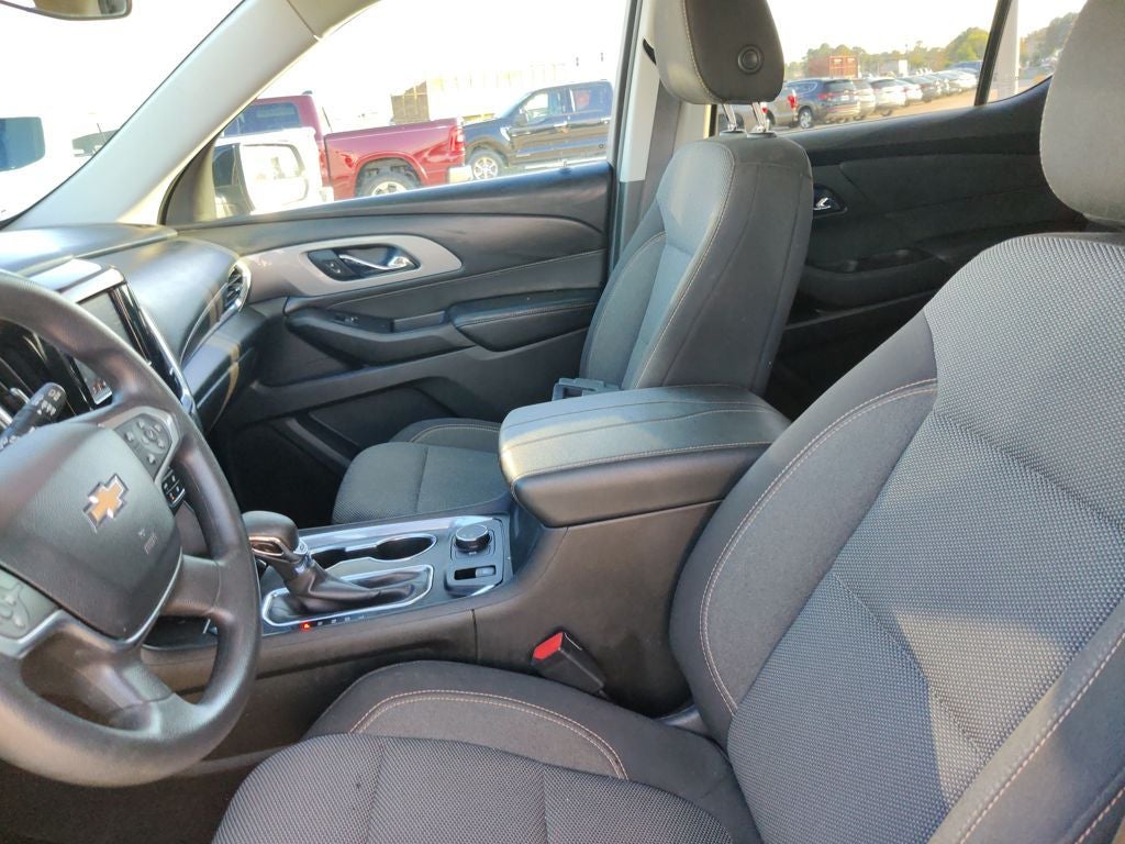 2021 Chevrolet Traverse LS