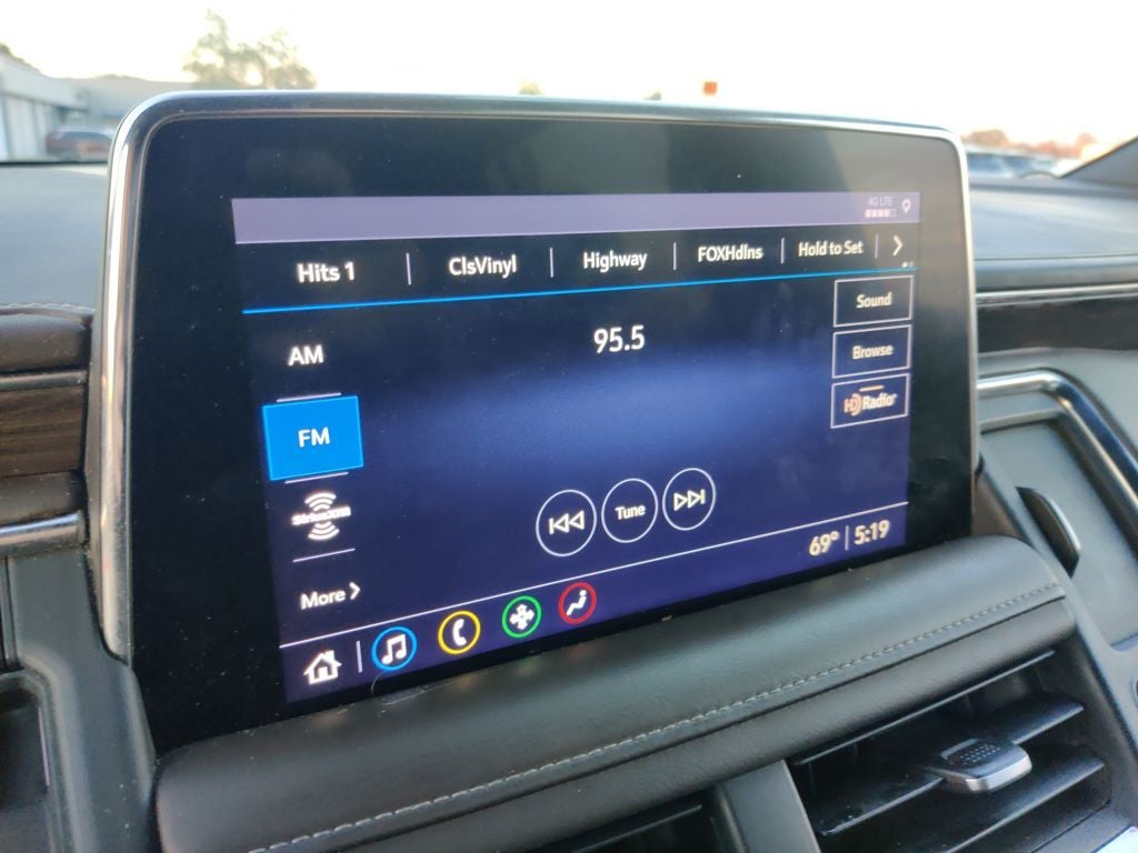 2021 Chevrolet Suburban LT