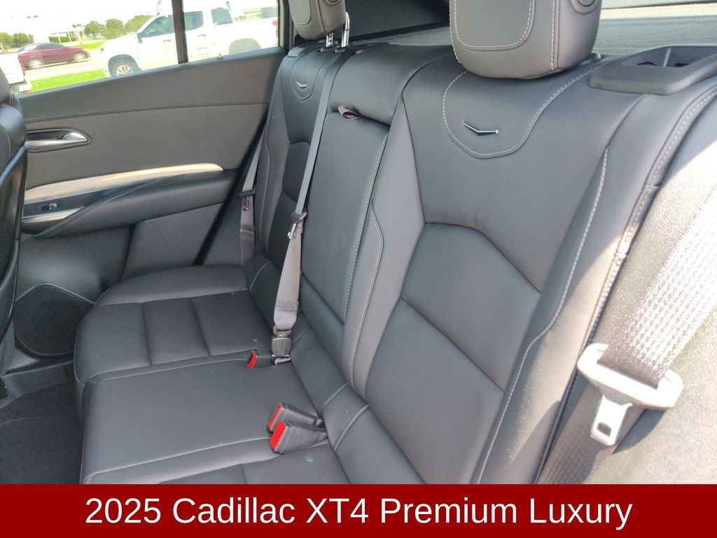 2025 Cadillac XT4 Premium Luxury