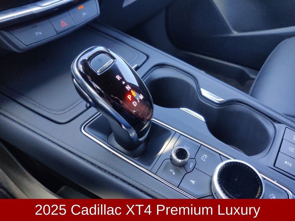 2025 Cadillac XT4 Premium Luxury