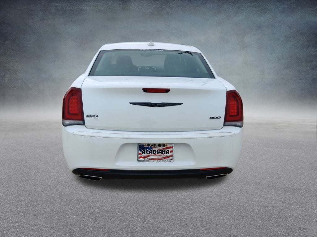 2023 Chrysler 300 Touring