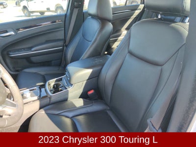 2023 Chrysler 300 Touring