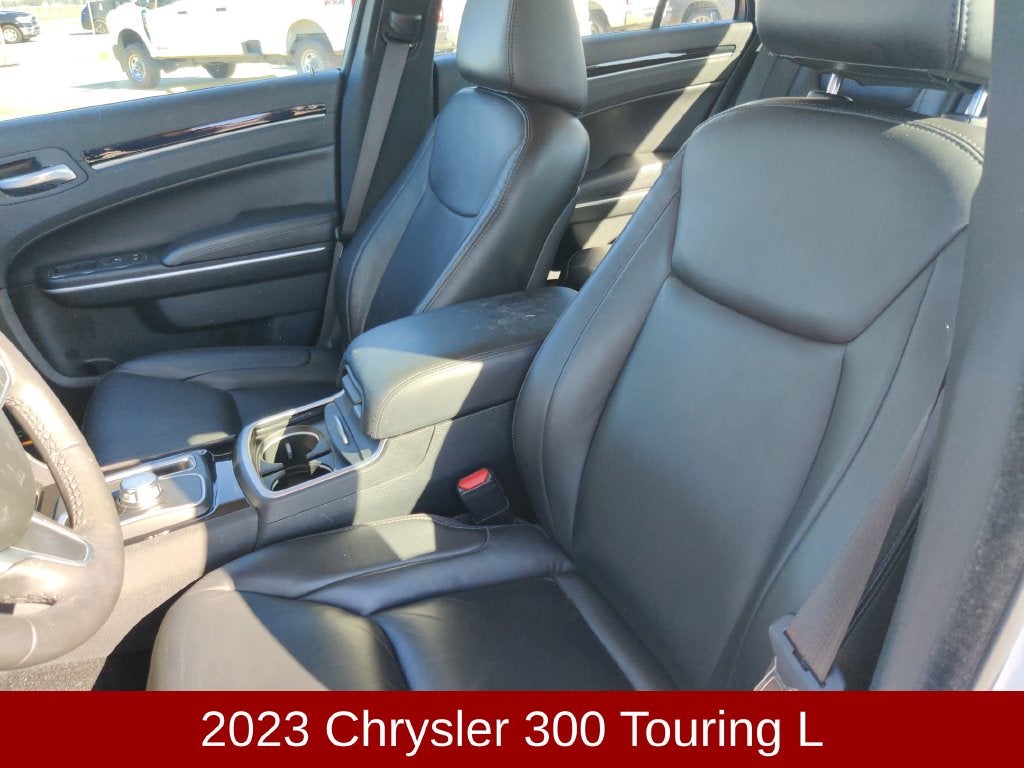 2023 Chrysler 300 Touring