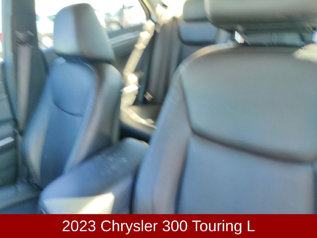 2023 Chrysler 300 Touring