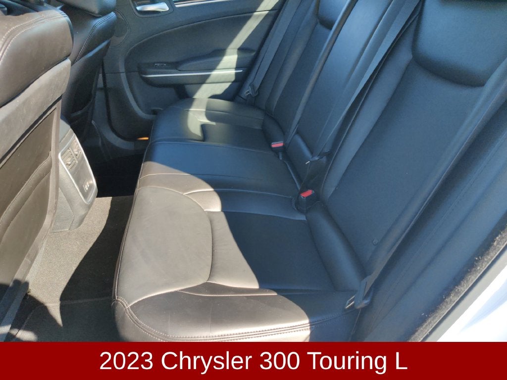 2023 Chrysler 300 Touring