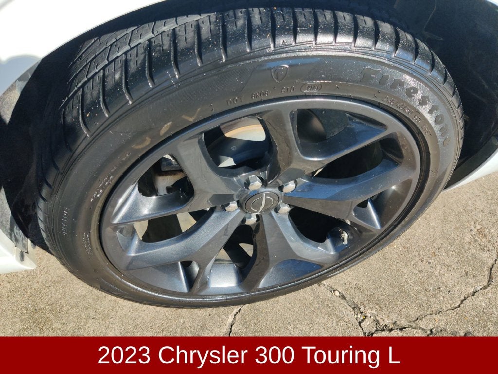 2023 Chrysler 300 Touring