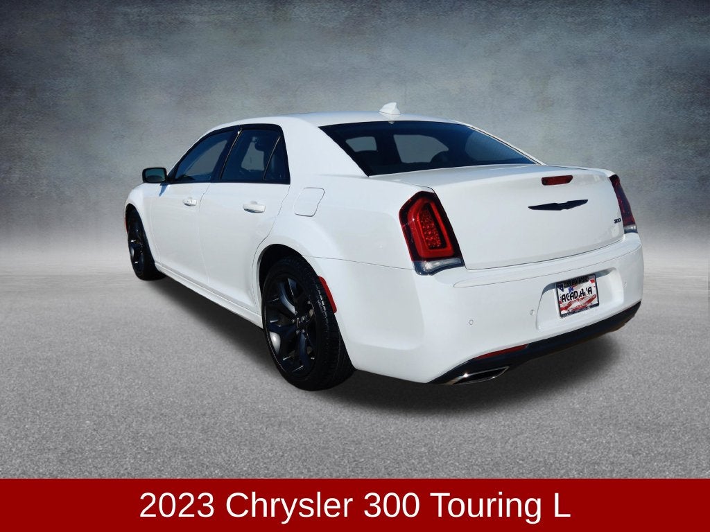 2023 Chrysler 300 Touring