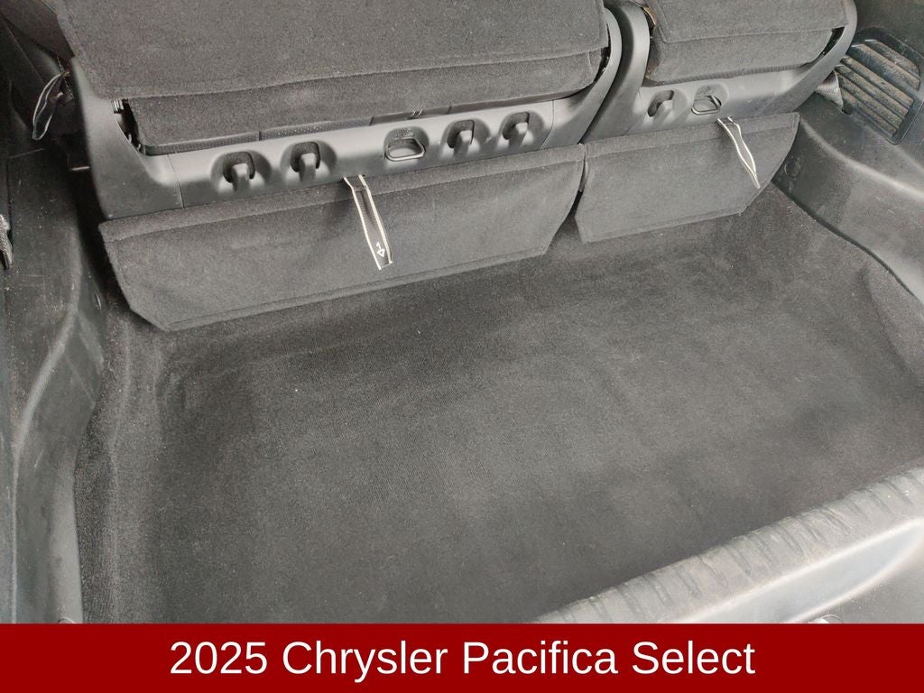 2025 Chrysler Pacifica Select