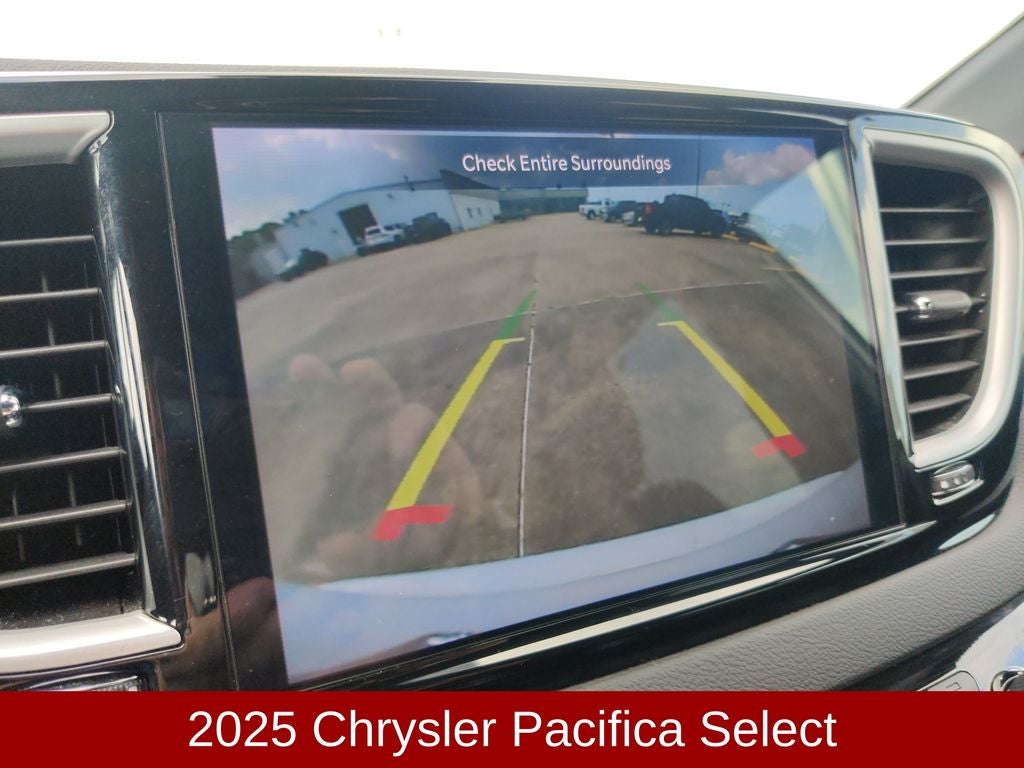 2025 Chrysler Pacifica Select