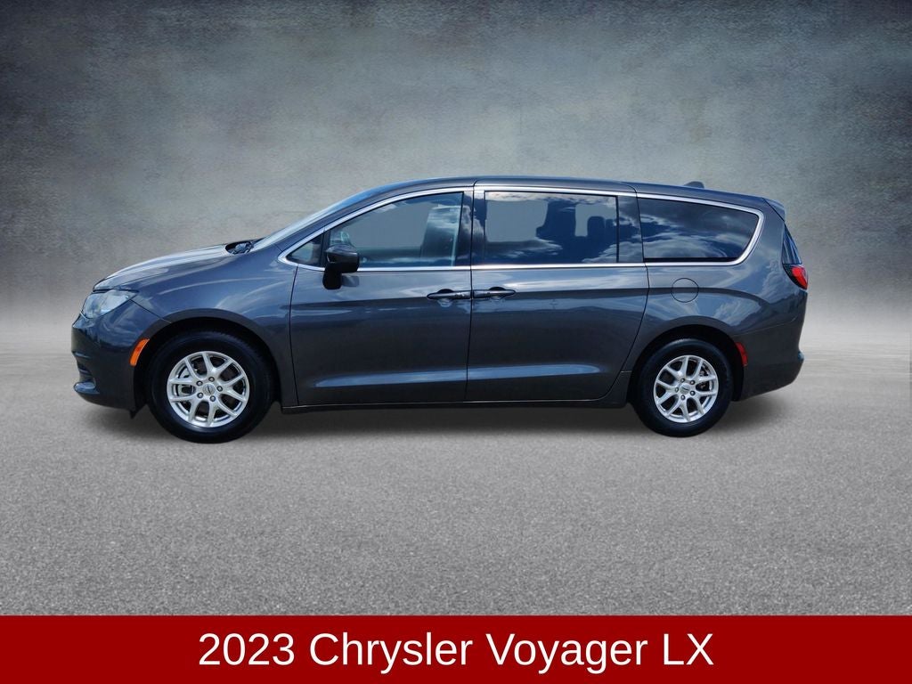 2023 Chrysler Voyager LX