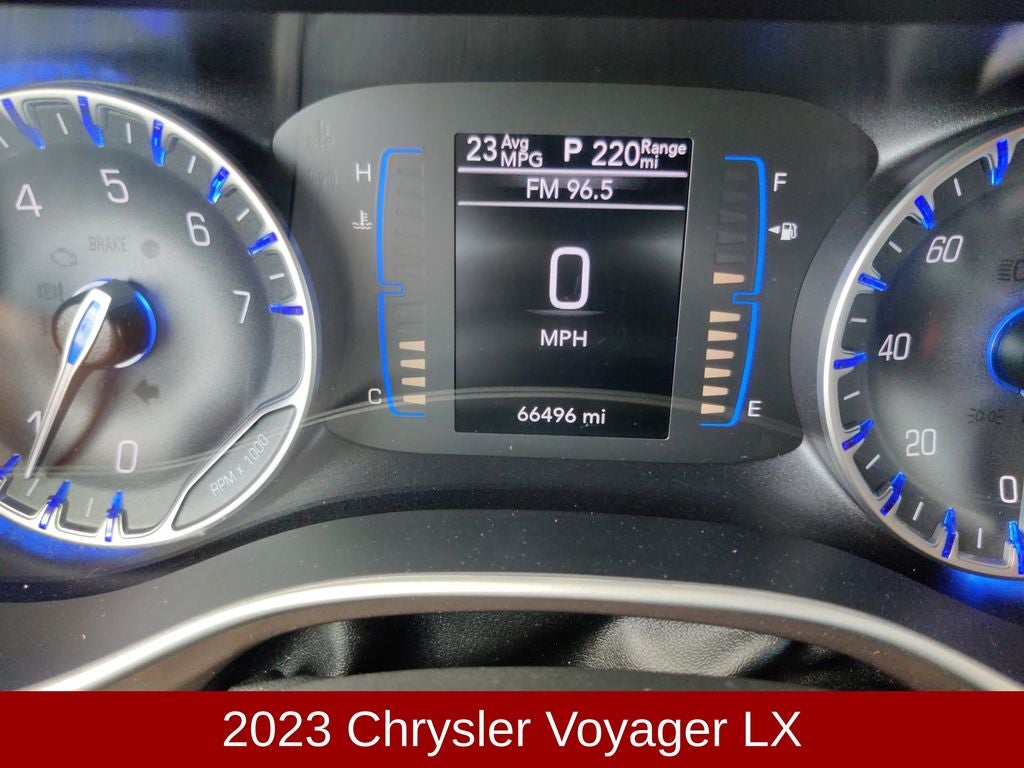2023 Chrysler Voyager LX