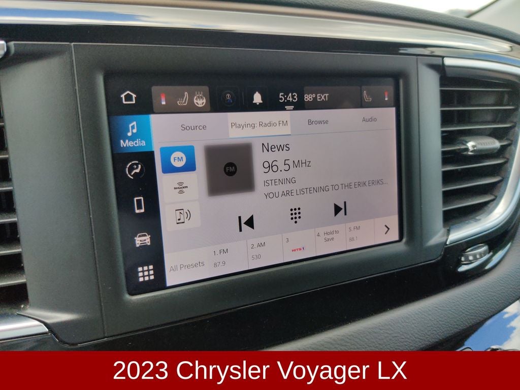 2023 Chrysler Voyager LX