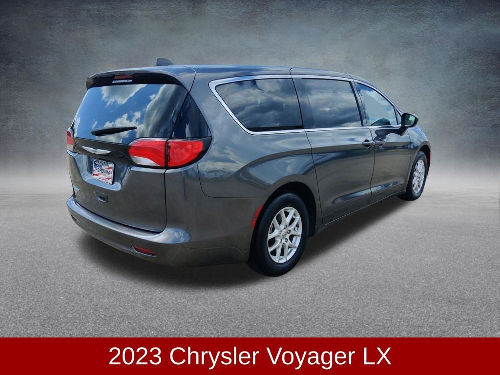 2023 Chrysler Voyager LX