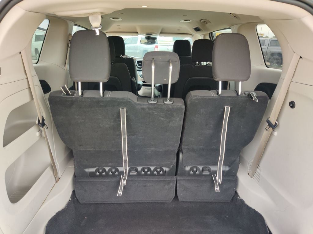 2024 Chrysler Voyager LX