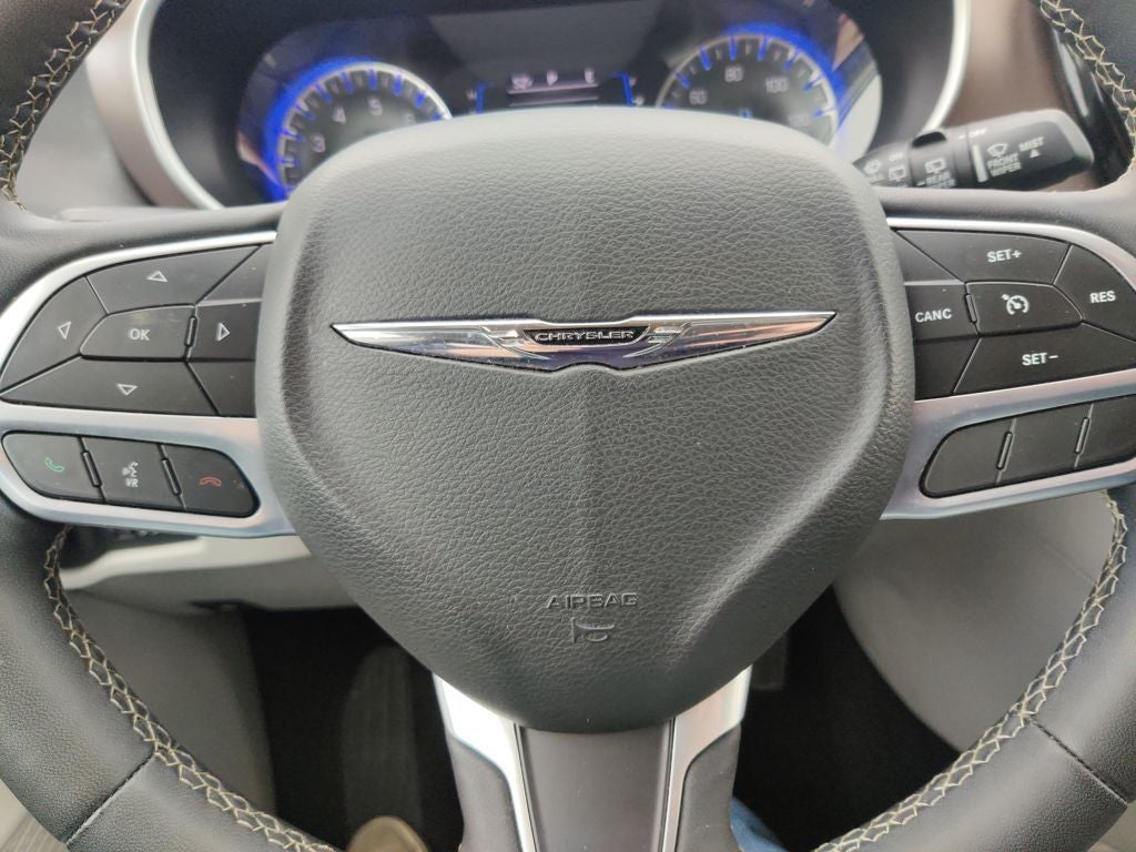 2024 Chrysler Voyager LX