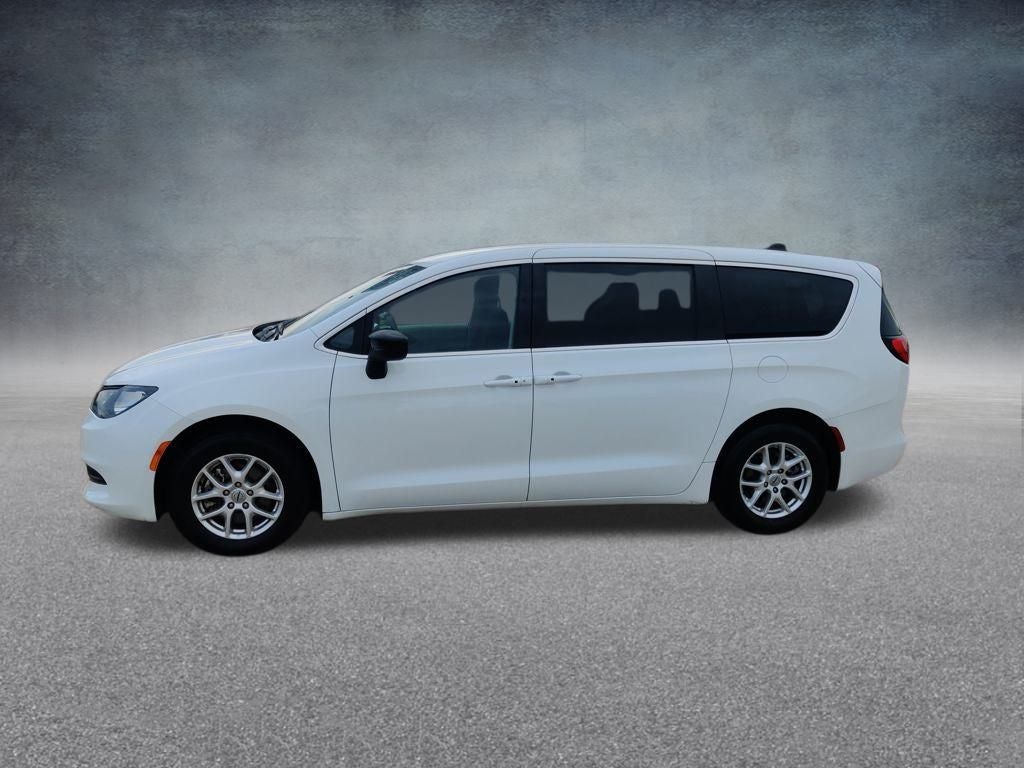 2024 Chrysler Voyager LX
