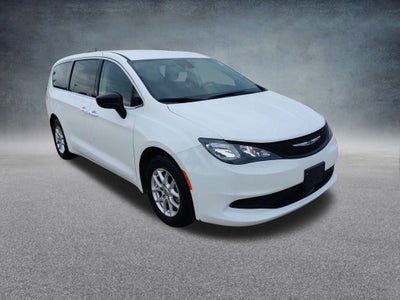 2024 Chrysler Voyager LX