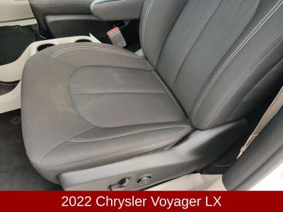 2022 Chrysler Voyager LX