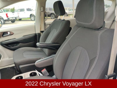 2022 Chrysler Voyager LX