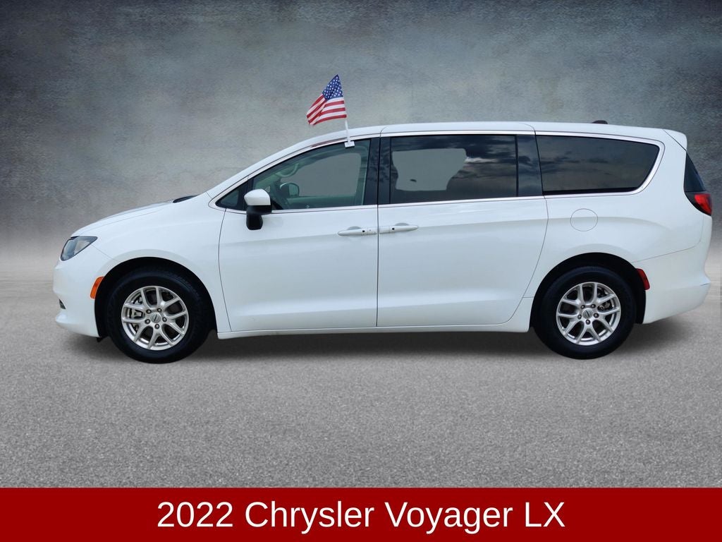 2022 Chrysler Voyager LX