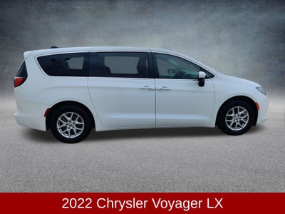 2022 Chrysler Voyager LX
