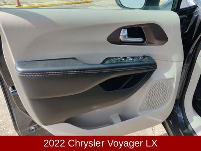 2022 Chrysler Voyager LX